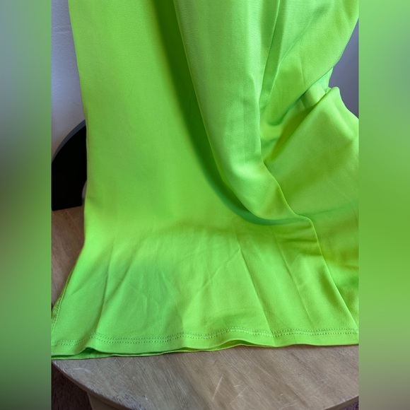 RUNWAY PRE FALL ‘22 DUNDAS Blink Lace-Up Column Gown - Picture 14 of 17